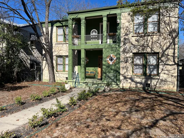 $1,350 | 309 East Lullwood Avenue, San Antonio, TX 78212