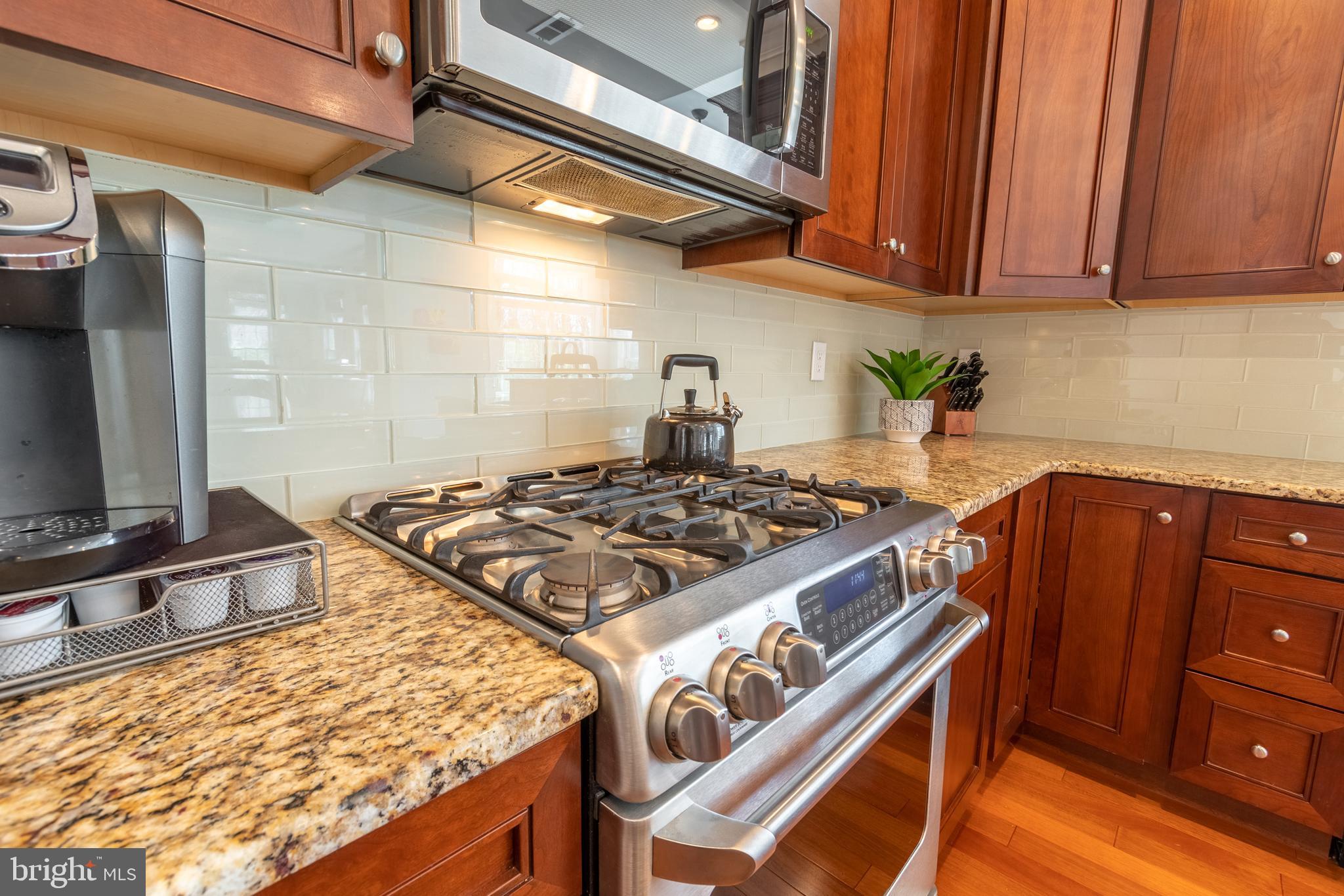 1090 Swedesford Road Ambler, PA 19002 - Photo 19 of 49 Backsplash/Gas Range