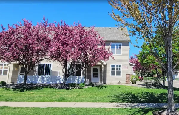 $300,000 | 9239 Holly Lane North, Maple Grove, MN 55311