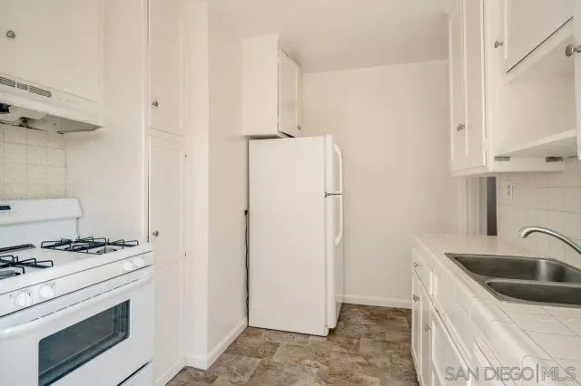 $2,100 | 4515 Wilson Avenue, San Diego, CA 92116