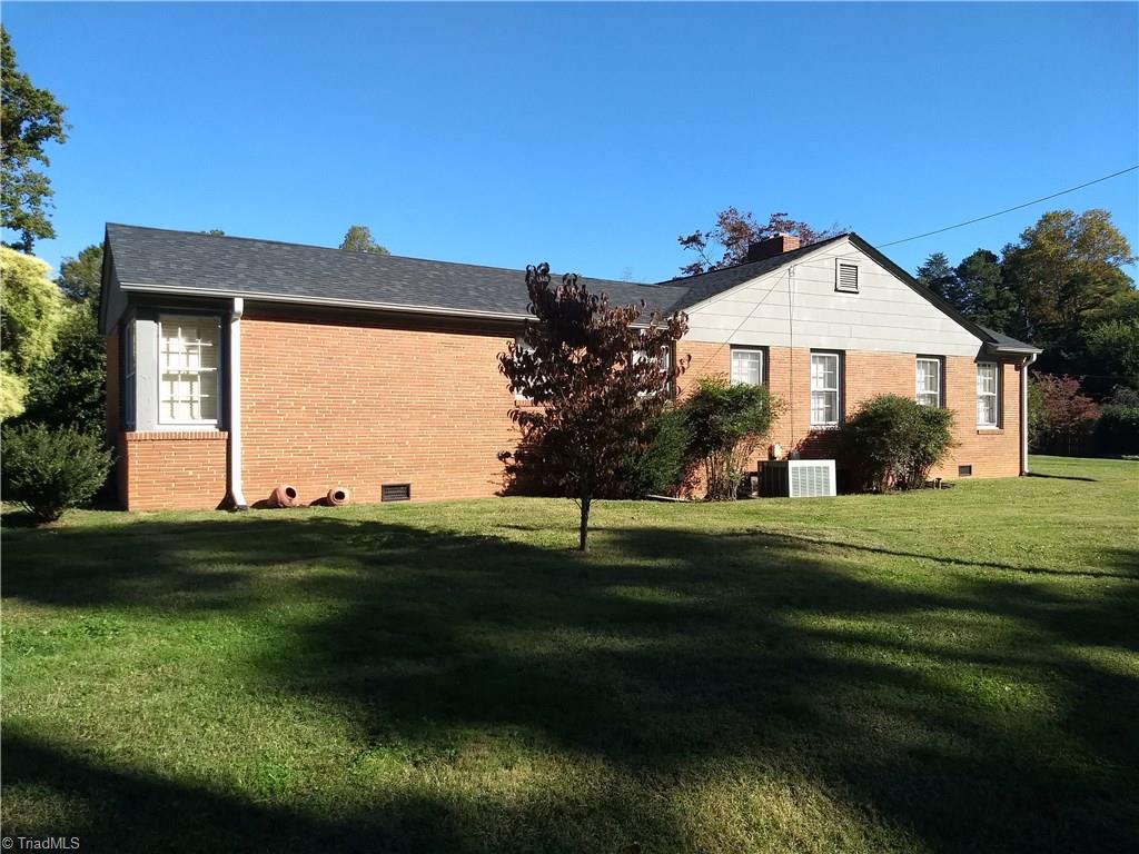 206 Ridgewood Drive Lexington, NC 27292 - Photo 2 of 26 Long Street side