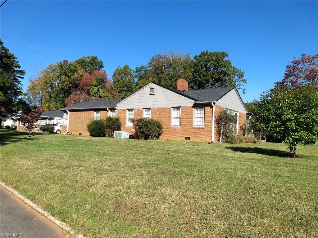 206 Ridgewood Drive Lexington, NC 27292 - Photo 3 of 26 Gallery Image 3