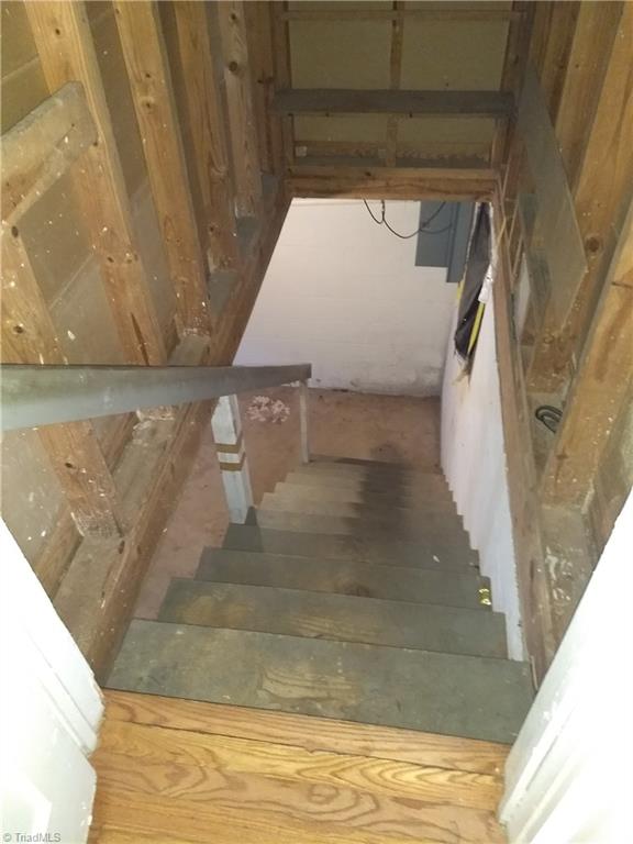 206 Ridgewood Drive Lexington, NC 27292 - Photo 22 of 26 steps to basement, good for storage only