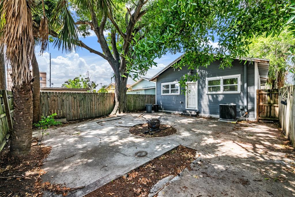 2334 West Spruce Street Tampa, FL 33607 - Photo 22 of 24 a view of a house with backyard