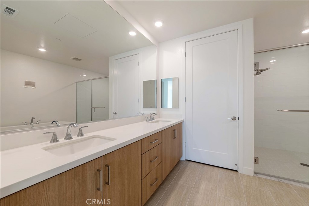 2207 Rivington Irvine, CA 92612 - Photo 11 of 28 Gallery Image 11