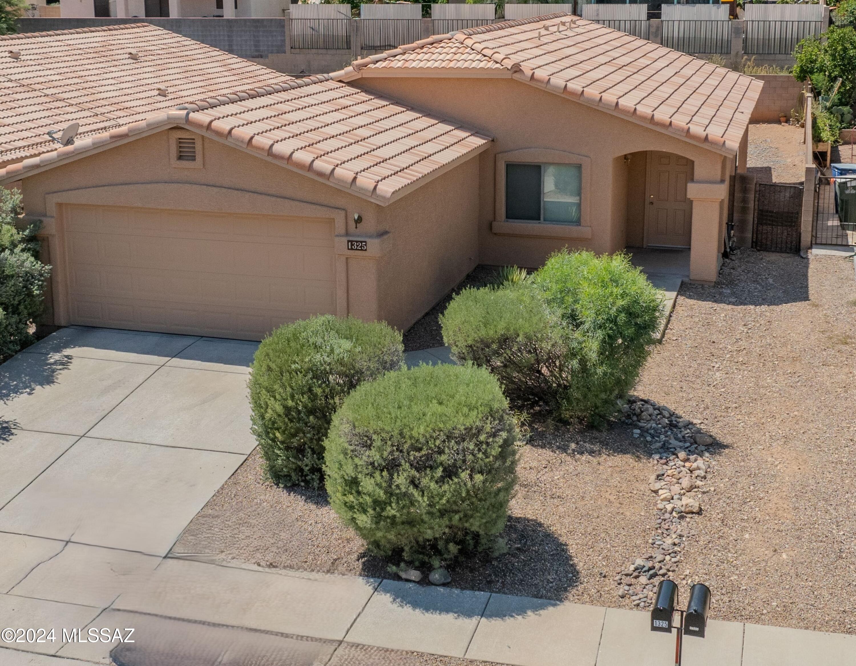 1325 North Wildcat Diers Road Tucson, AZ 85745 - Photo 1 of 25