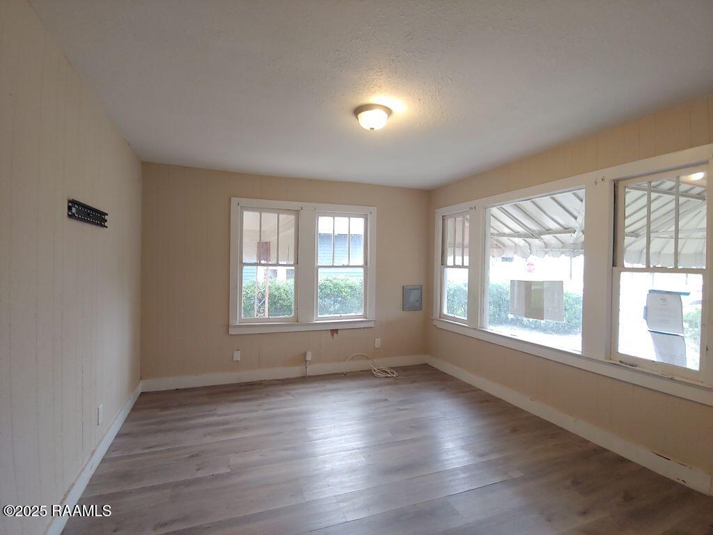 106 13th Street Lafayette, LA 70501 - Photo 3 of 18 3 Living Room