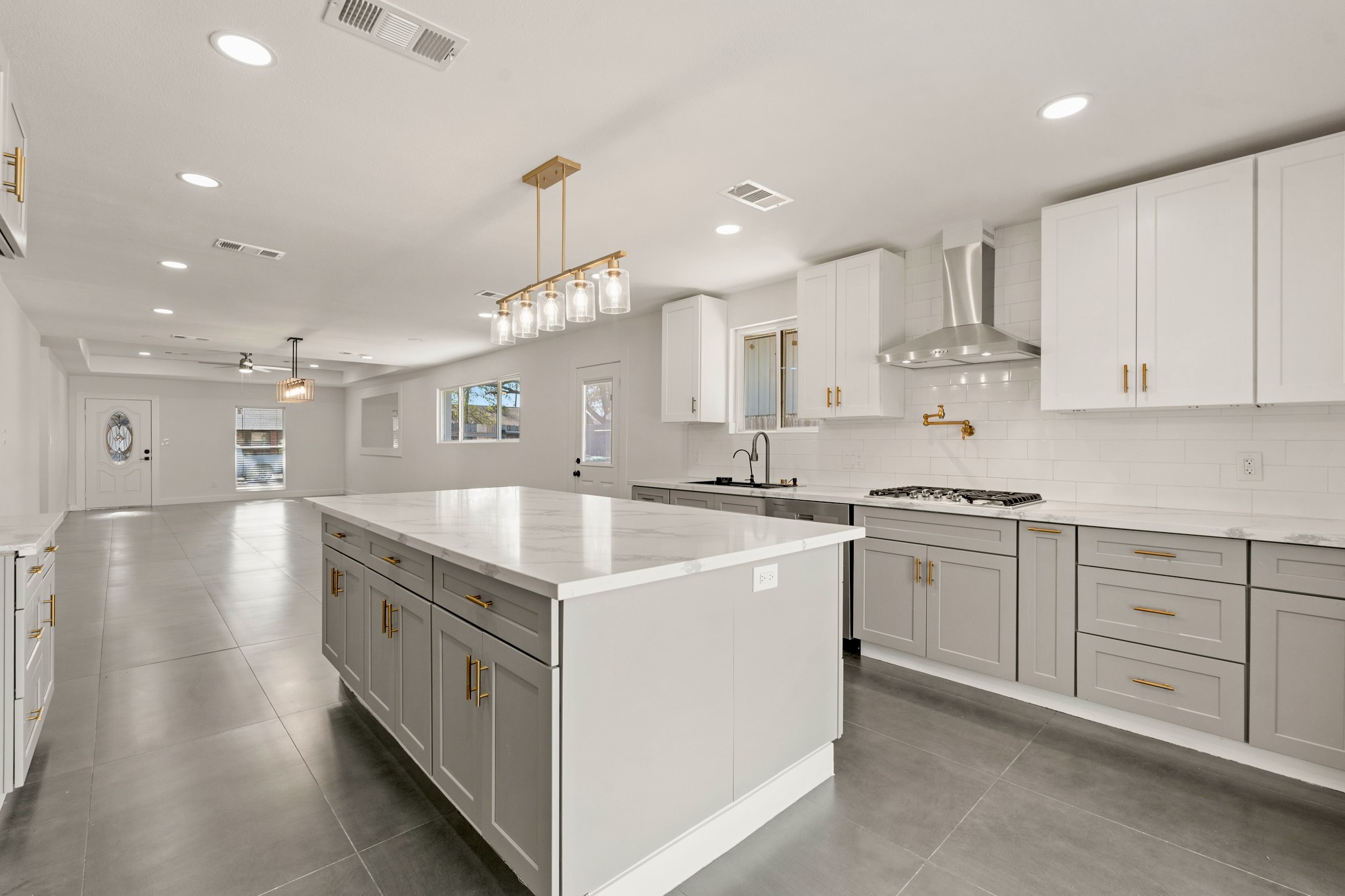 5902 Reamer Street Houston, TX 77074 - Photo 12 of 35