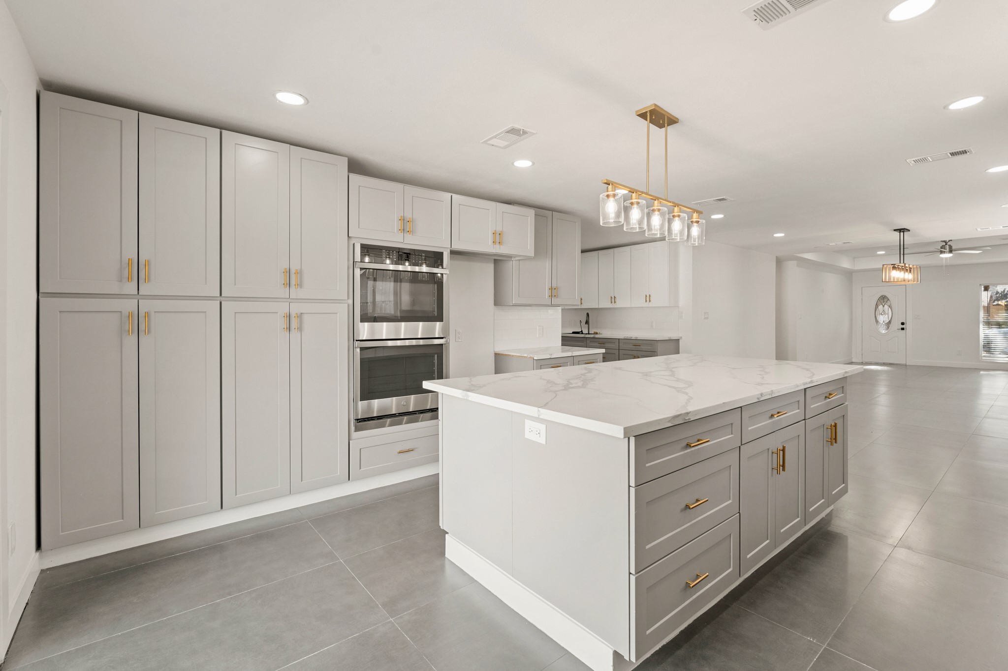 5902 Reamer Street Houston, TX 77074 - Photo 13 of 35