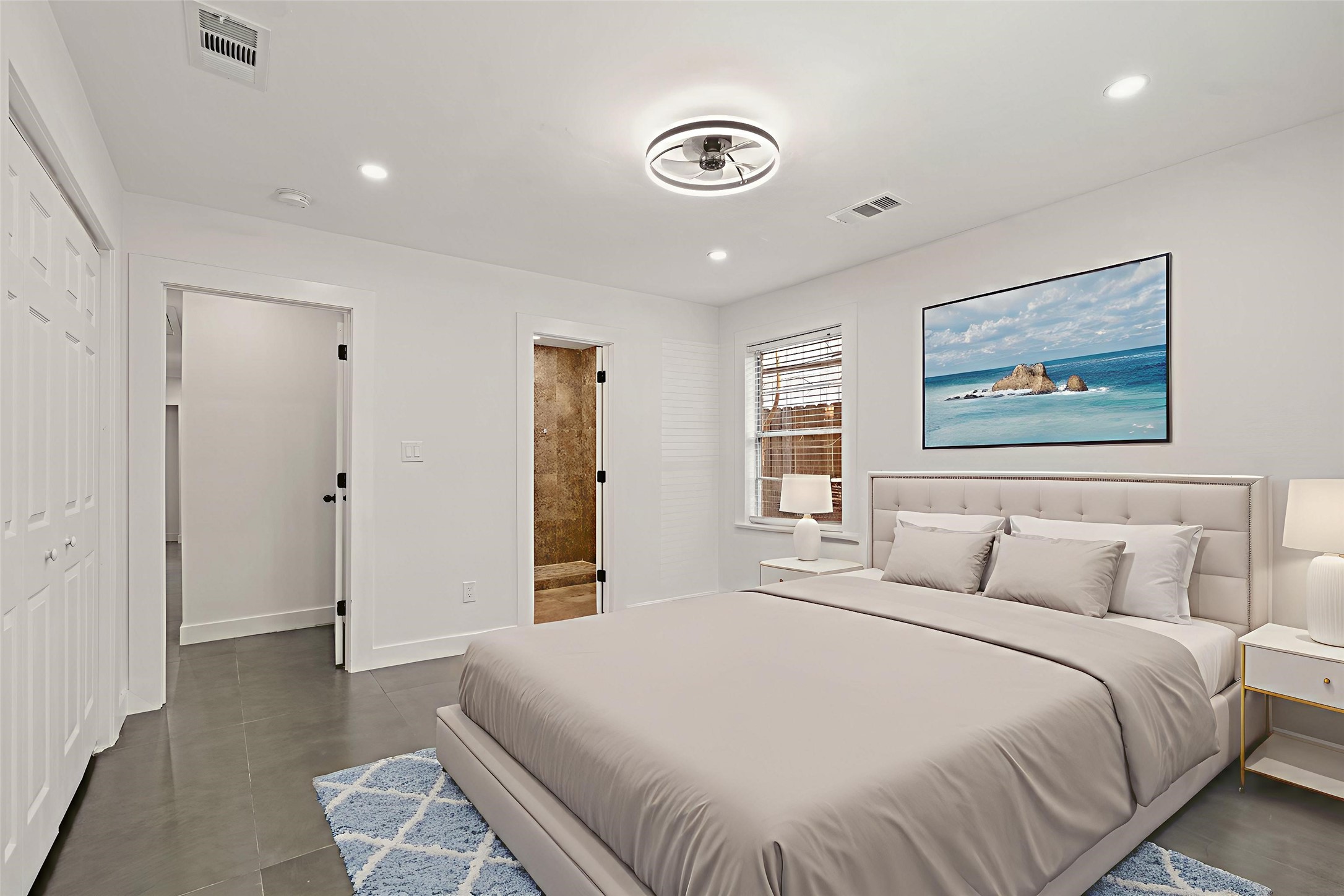 5902 Reamer Street Houston, TX 77074 - Photo 17 of 35 Primary bedroom - Virtual staging