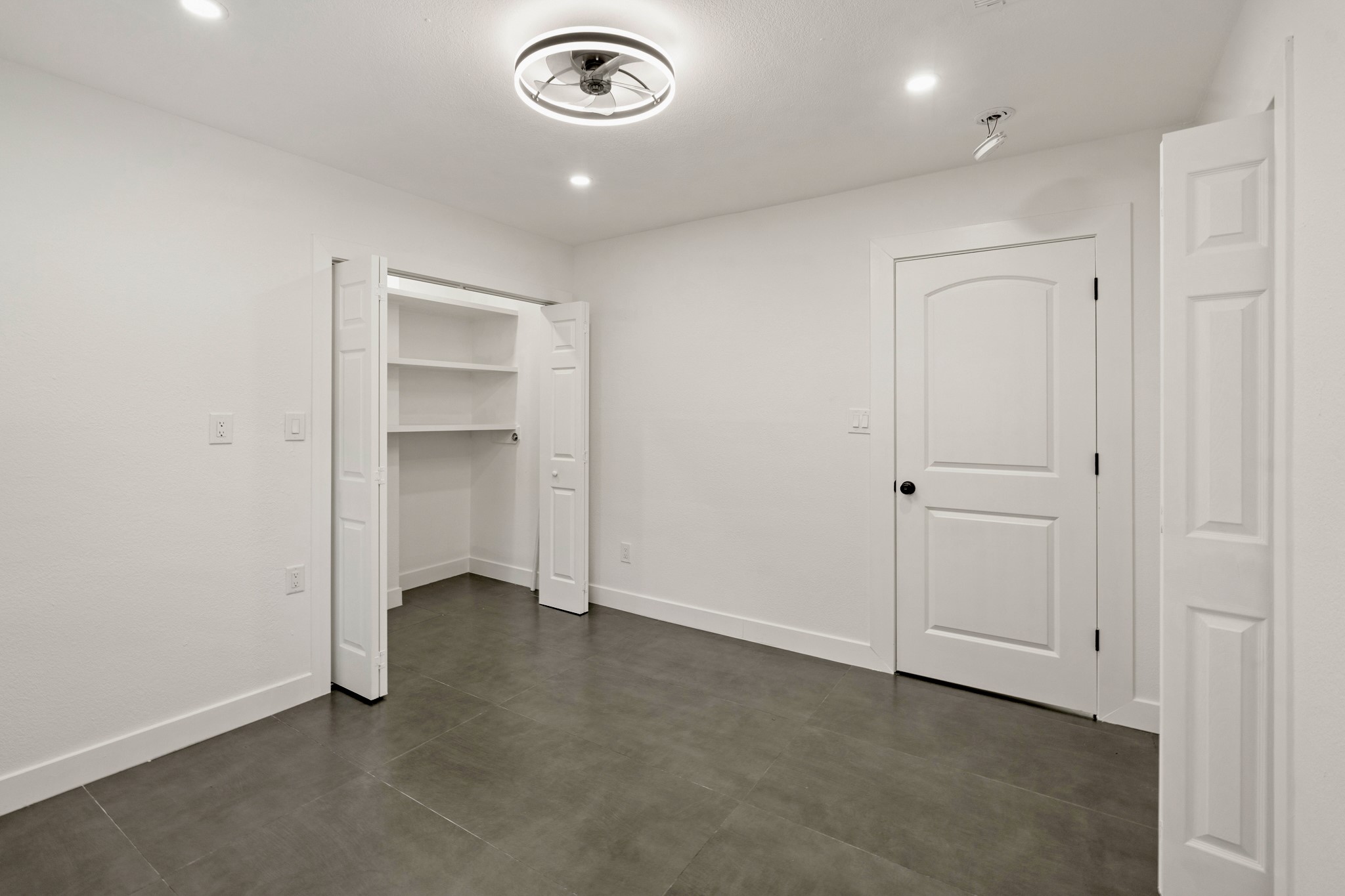 5902 Reamer Street Houston, TX 77074 - Photo 26 of 35 Bedroom 4