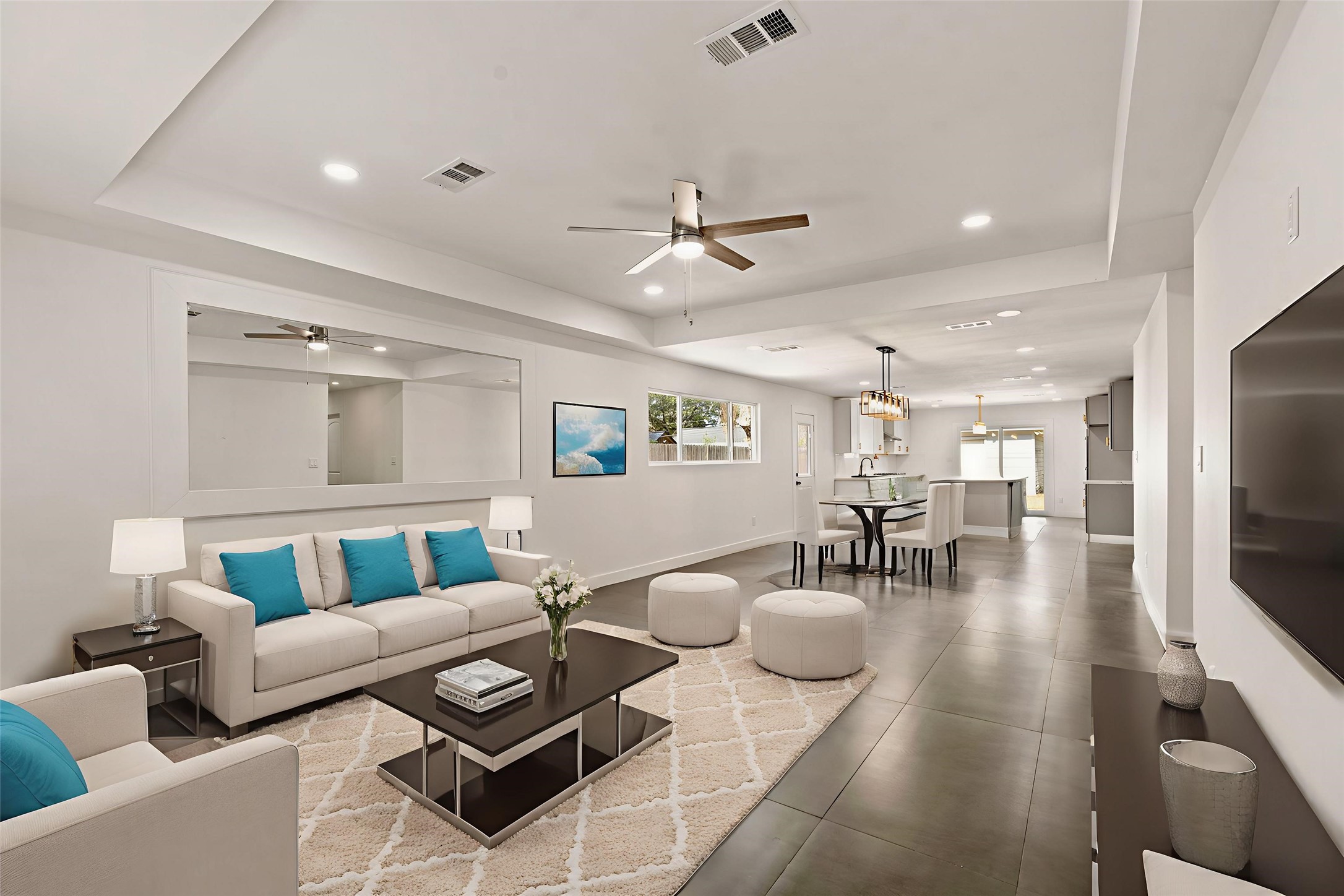 5902 Reamer Street Houston, TX 77074 - Photo 3 of 35 Virtual staging