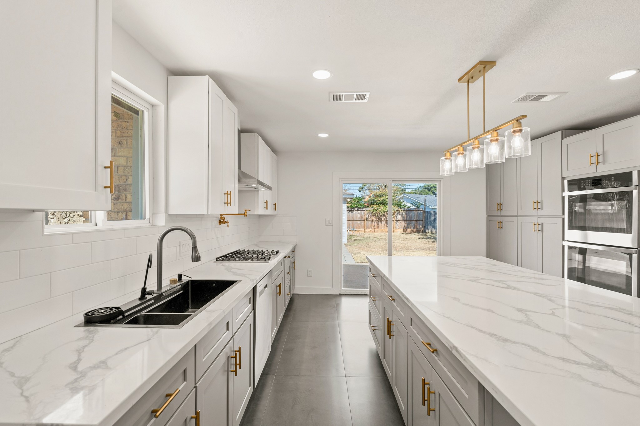 5902 Reamer Street Houston, TX 77074 - Photo 9 of 35