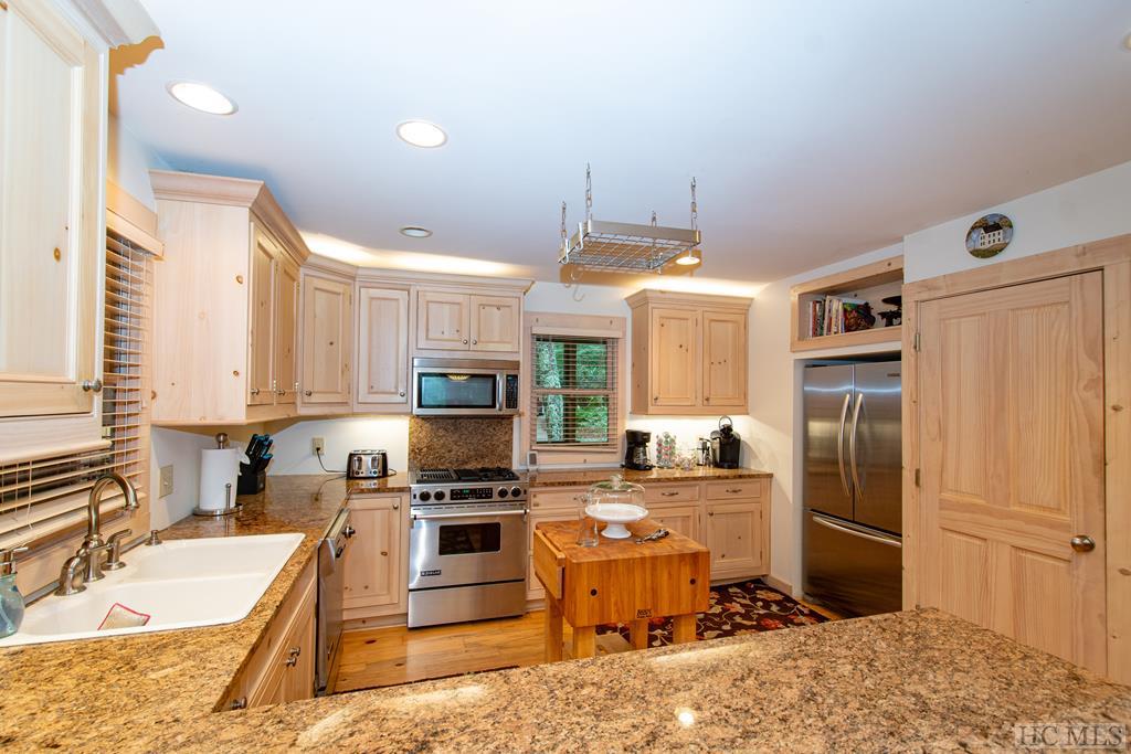 1789 Flat Mountain Road Highlands, NC 28741 - Photo 10 of 50 Gallery Image 10