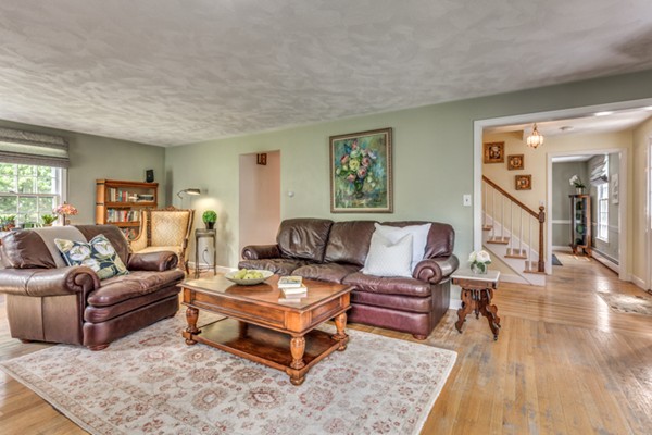 106 Red Gate Lane Reading, MA 01867 - Photo 7 of 30