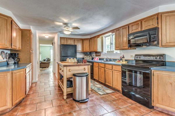 106 Red Gate Lane Reading, MA 01867 - Photo 10 of 30