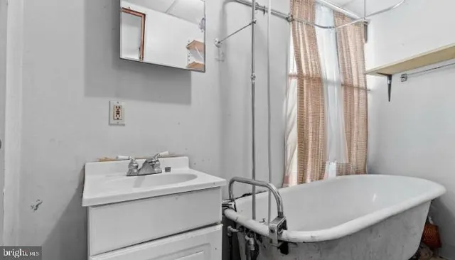 a view of walk in closet