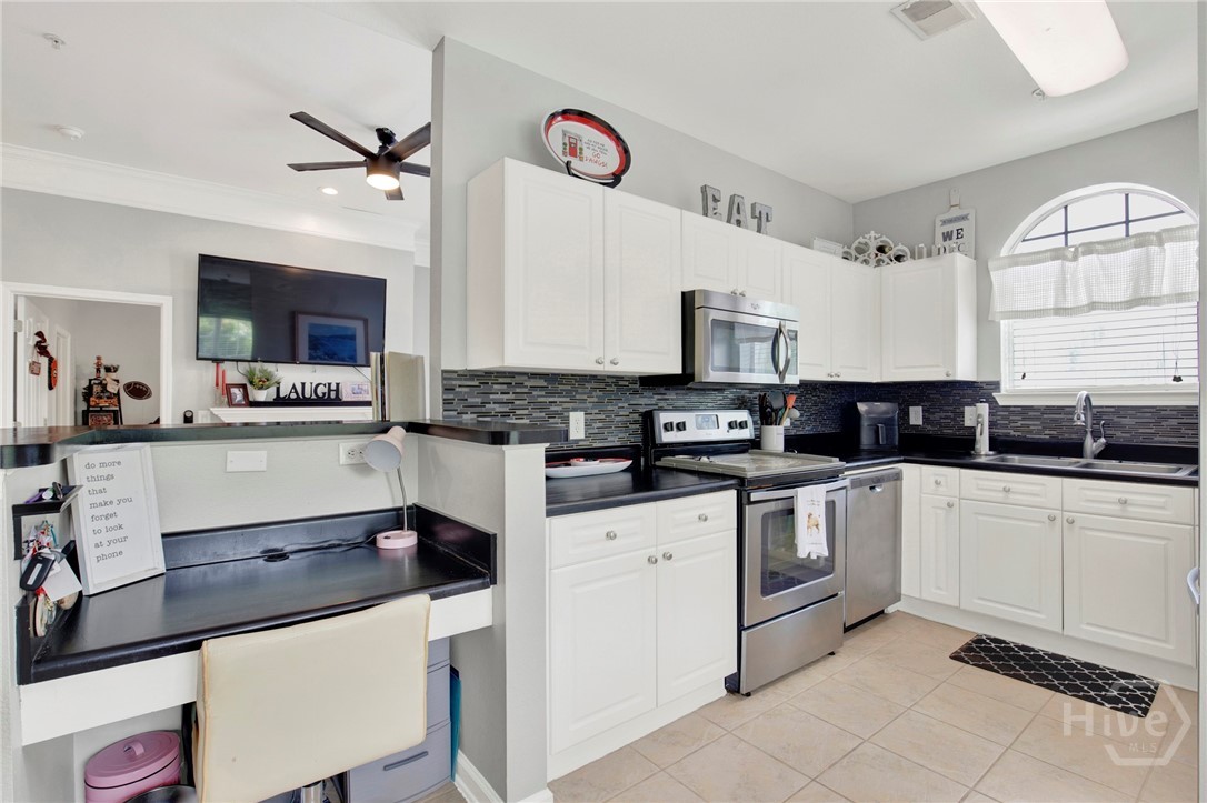 1735 Whitemarsh Way Savannah, GA 31410 - Photo 15 of 40