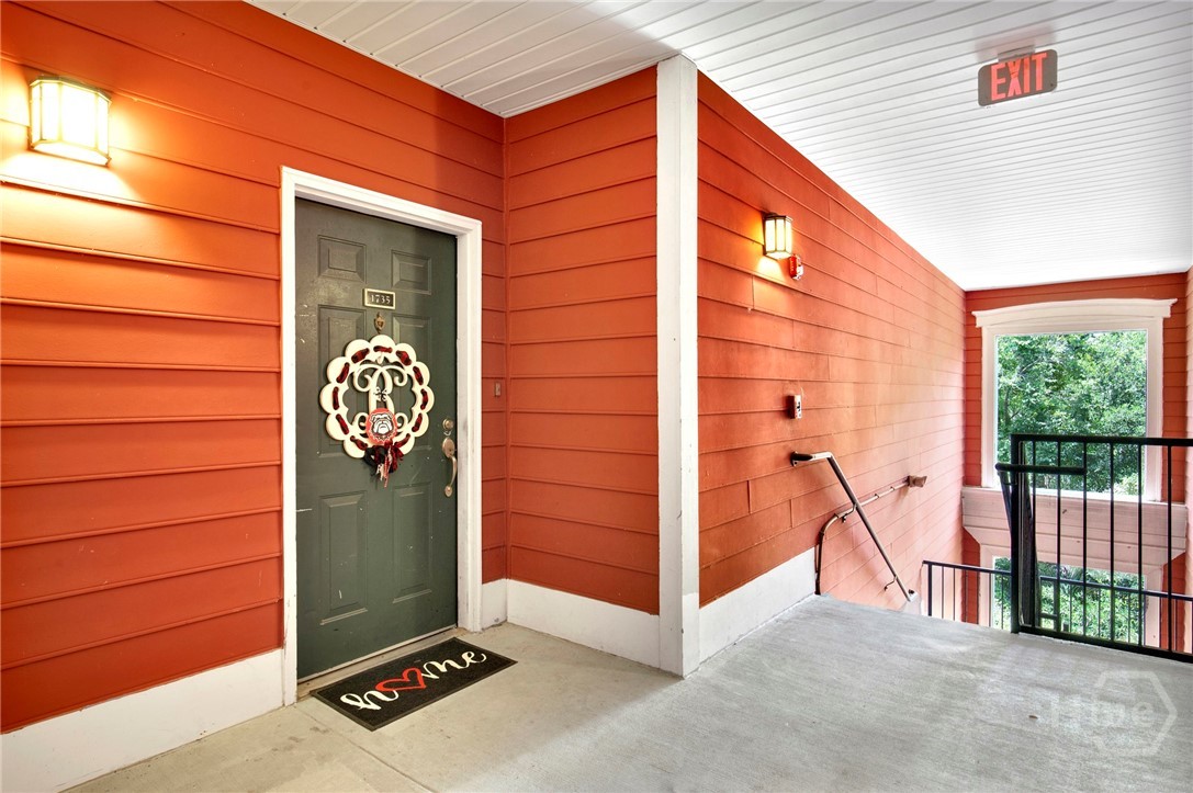 1735 Whitemarsh Way Savannah, GA 31410 - Photo 31 of 40