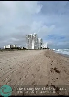 a view of ocean with city view