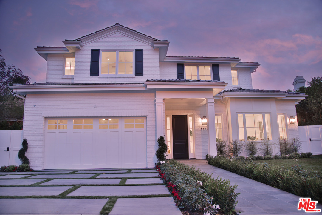 3160 Cavendish Drive Los Angeles, CA 90064 - Photo 2 of 49