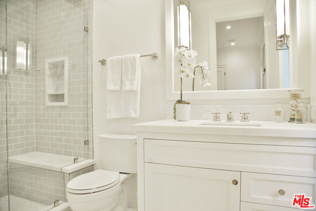 3160 Cavendish Drive Los Angeles, CA 90064 - Photo 30 of 49