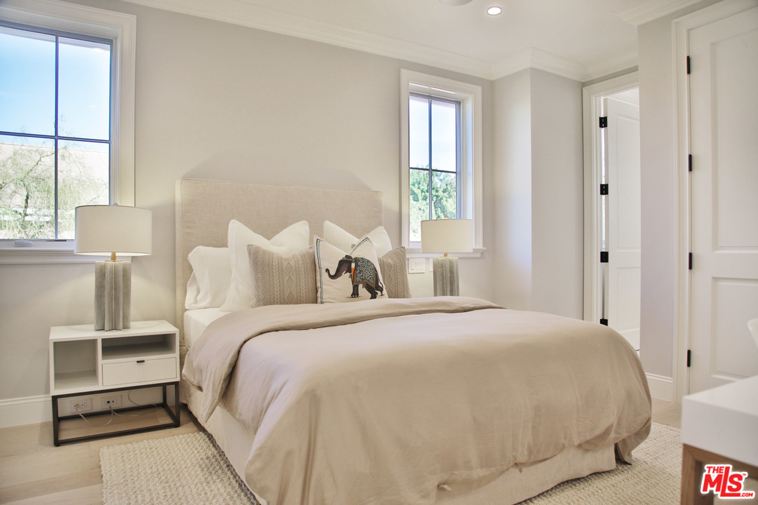 3160 Cavendish Drive Los Angeles, CA 90064 - Photo 31 of 49