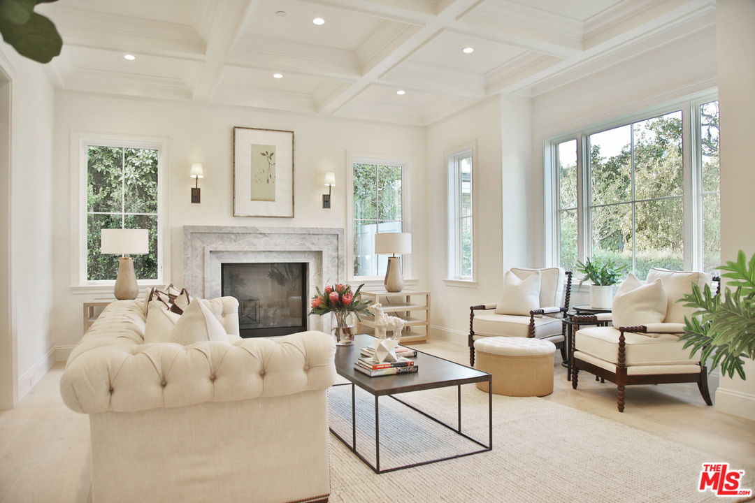 3160 Cavendish Drive Los Angeles, CA 90064 - Photo 7 of 49