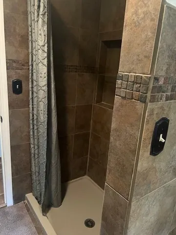 $335,000 | 4317 Northwest R D Mize Road, Blue Springs, MO 64015