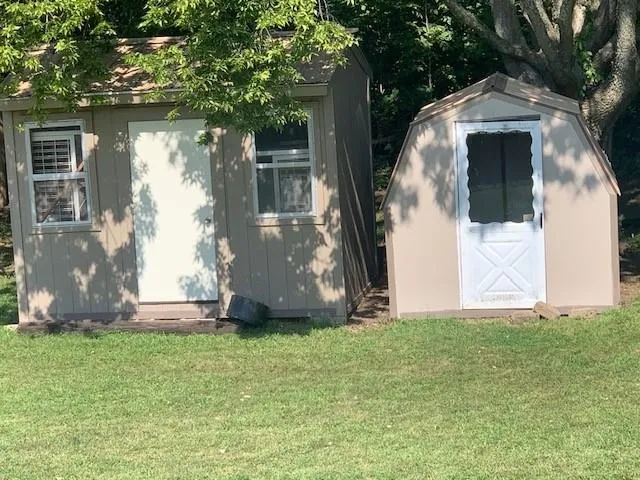 $335,000 | 4317 Northwest R D Mize Road, Blue Springs, MO 64015