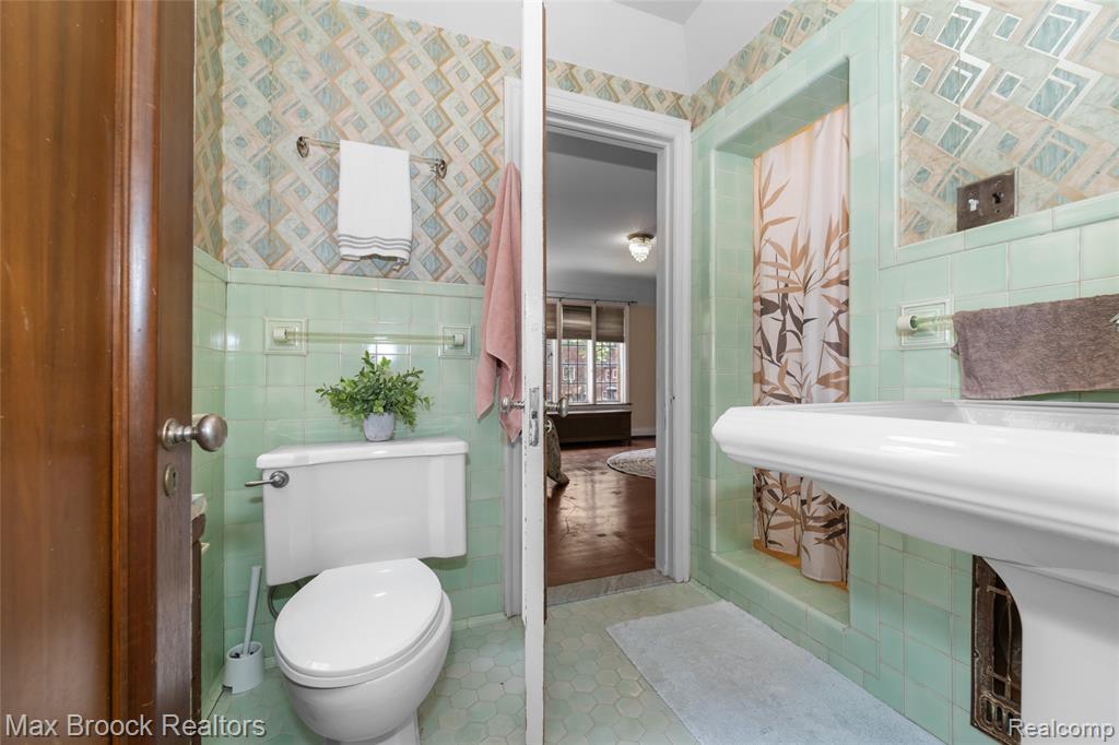 19331 Berkeley Road Detroit, MI 48221 - Photo 35 of 82 Gallery Image 35