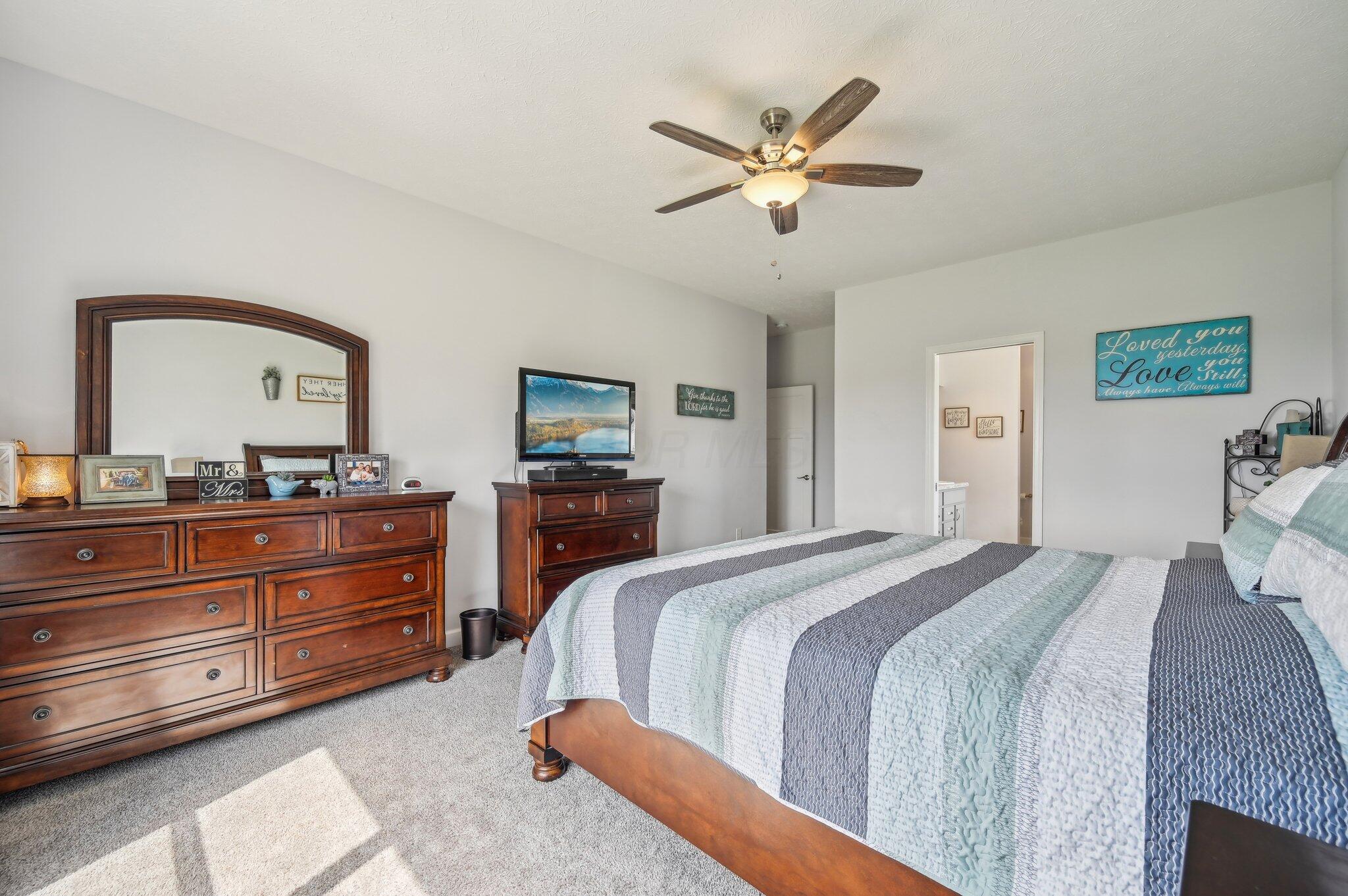 6778 Clearport Road Southwest Lancaster, OH 43130 - Photo 24 of 78 Primary Bedroom