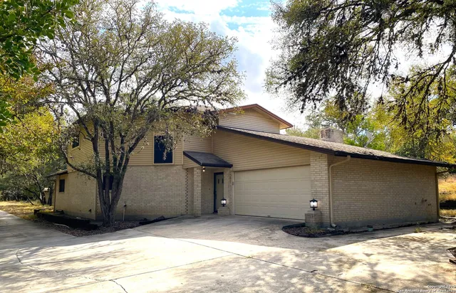 $2,300 | 13211 Potranco Road, San Antonio, TX 78253