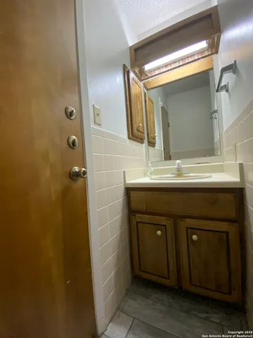 $2,300 | 13211 Potranco Road, San Antonio, TX 78253