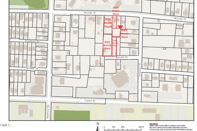 a black and white photo of a living room