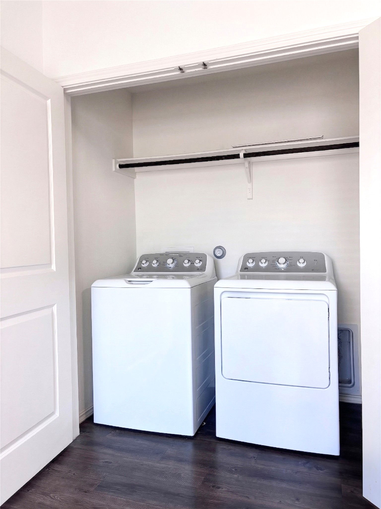 113 Star Pass Jarrell, TX 76537 - Photo 12 of 25 Laundry closet in kitchen with W/D