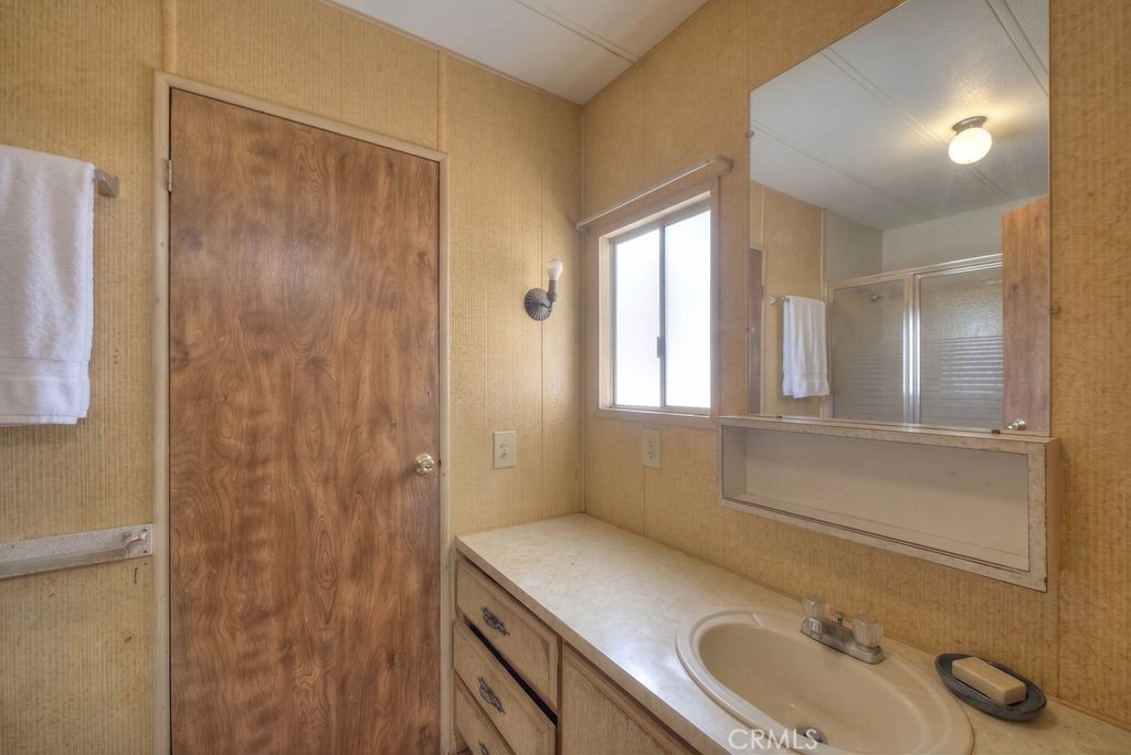 1212 Smith Adelanto, CA 92301 - Photo 13 of 37