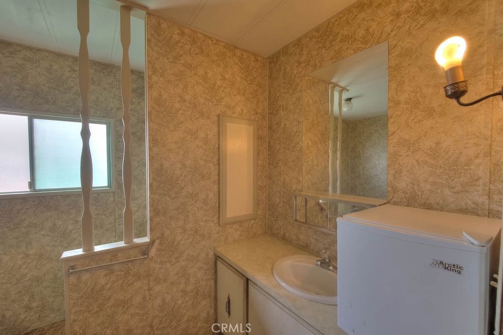 1212 Smith Adelanto, CA 92301 - Photo 15 of 37