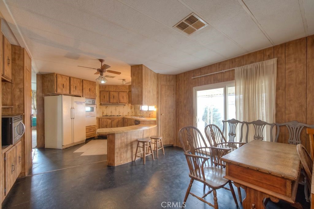 1212 Smith Adelanto, CA 92301 - Photo 2 of 37
