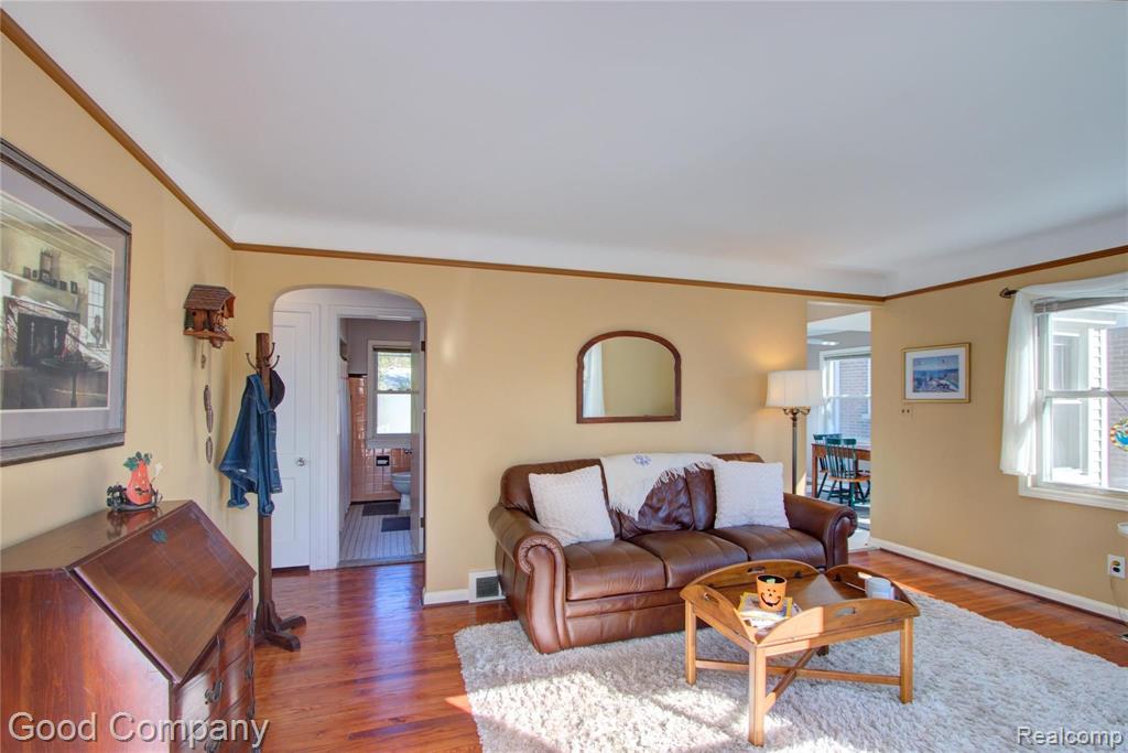 1560 Eaton Road Berkley, MI 48072 - Photo 2 of 34