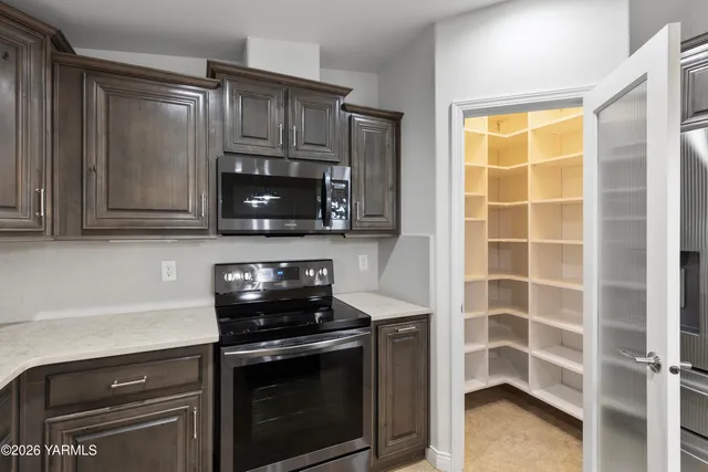 $425,000 | 200 Bridle Way, Unit 157, Yakima, WA 98901