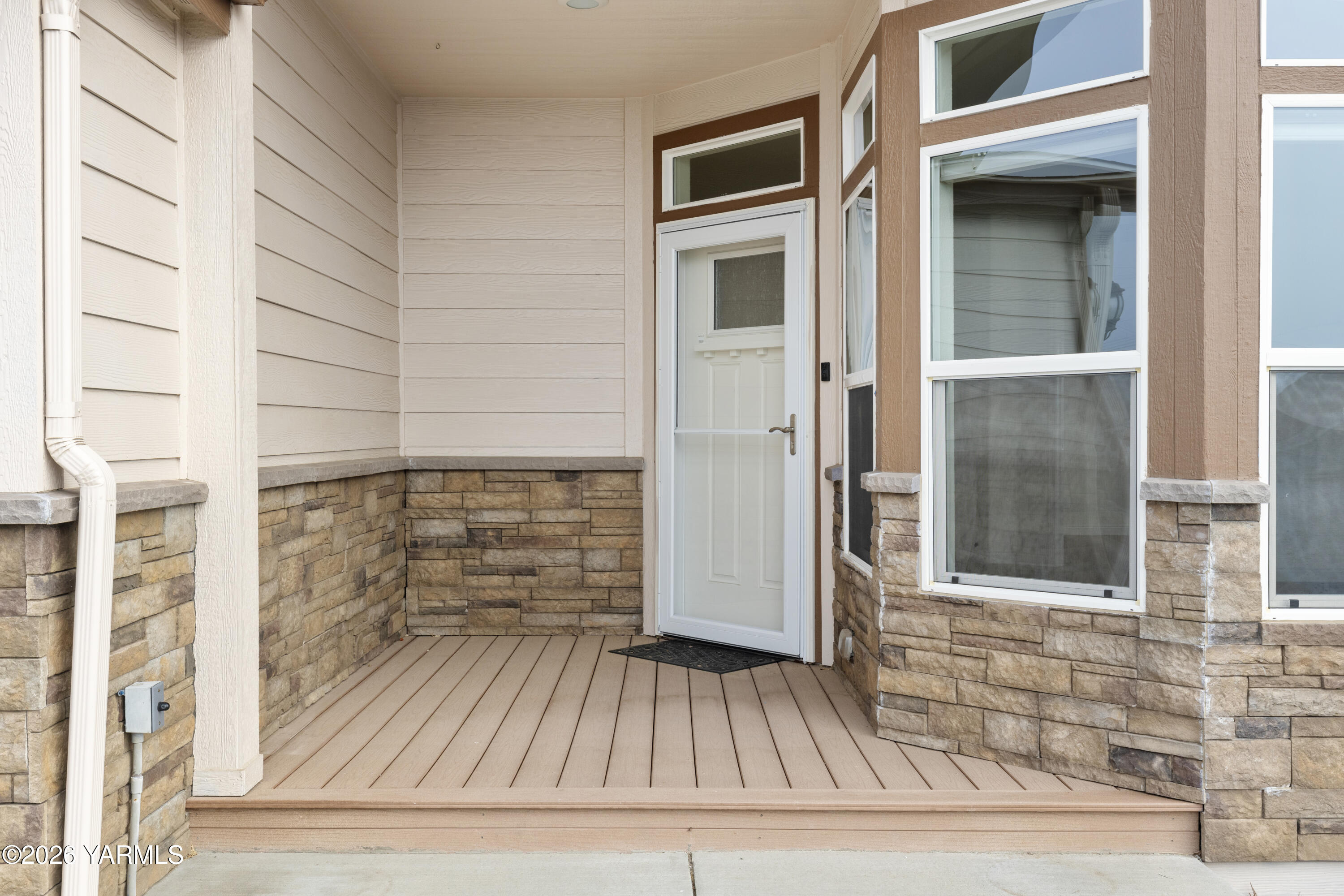 200 Bridle Way, Unit 157 Yakima, WA 98901 - Photo 2 of 30 a view of front door of house