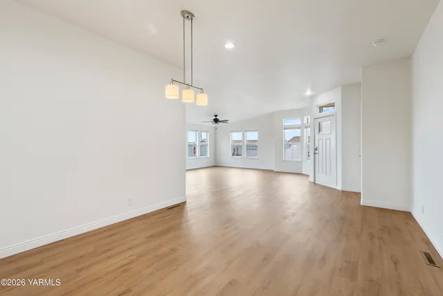 $425,000 | 200 Bridle Way, Unit 157, Yakima, WA 98901