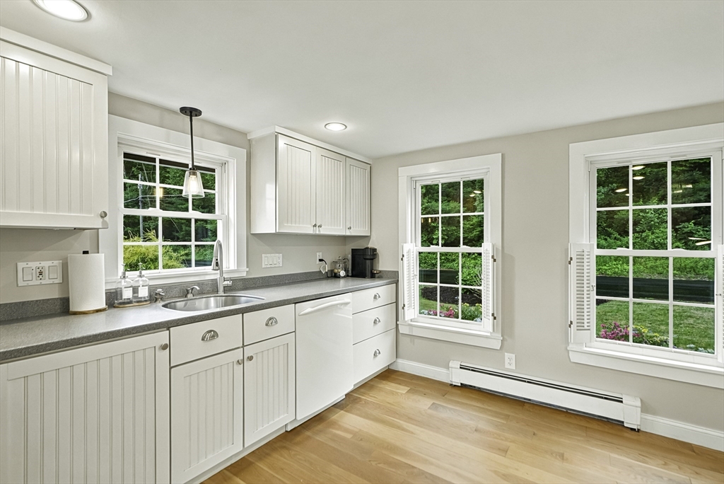 149 Glenview Street Upton, MA 01568 - Photo 10 of 42