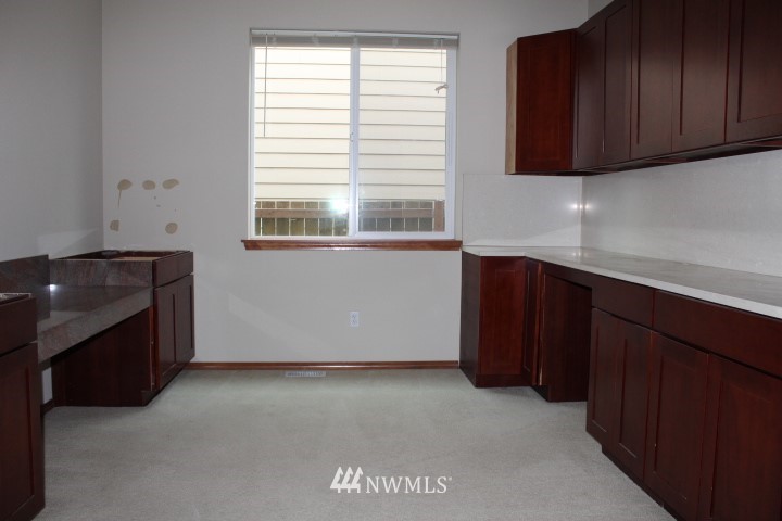 11829 Southeast 191 Street Renton, WA 98058 - Photo 4 of 23 Gallery Image 4