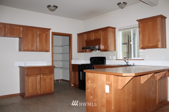 11829 Southeast 191 Street Renton, WA 98058 - Photo 7 of 23 Gallery Image 7