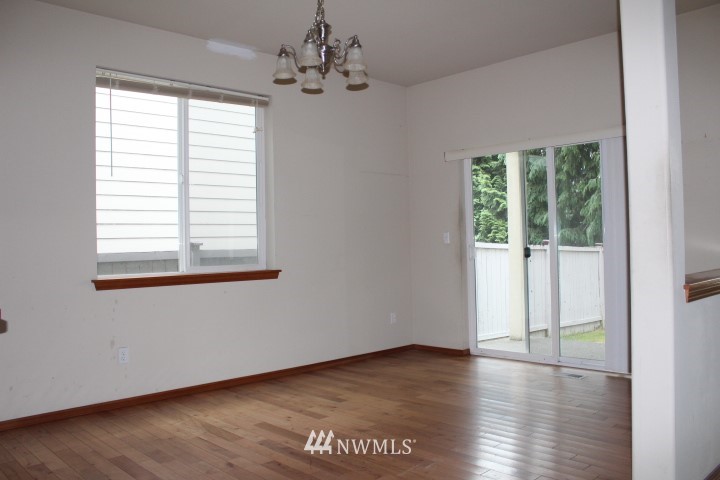 11829 Southeast 191 Street Renton, WA 98058 - Photo 10 of 23 Gallery Image 10