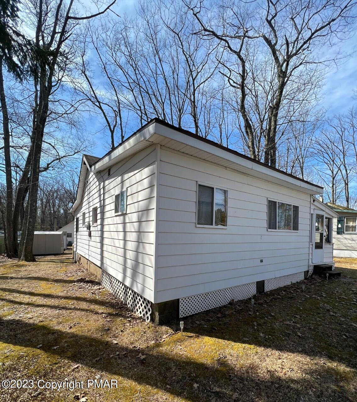 129 East Balsam Road Greentown, PA 18426 - Photo 5 of 23 front