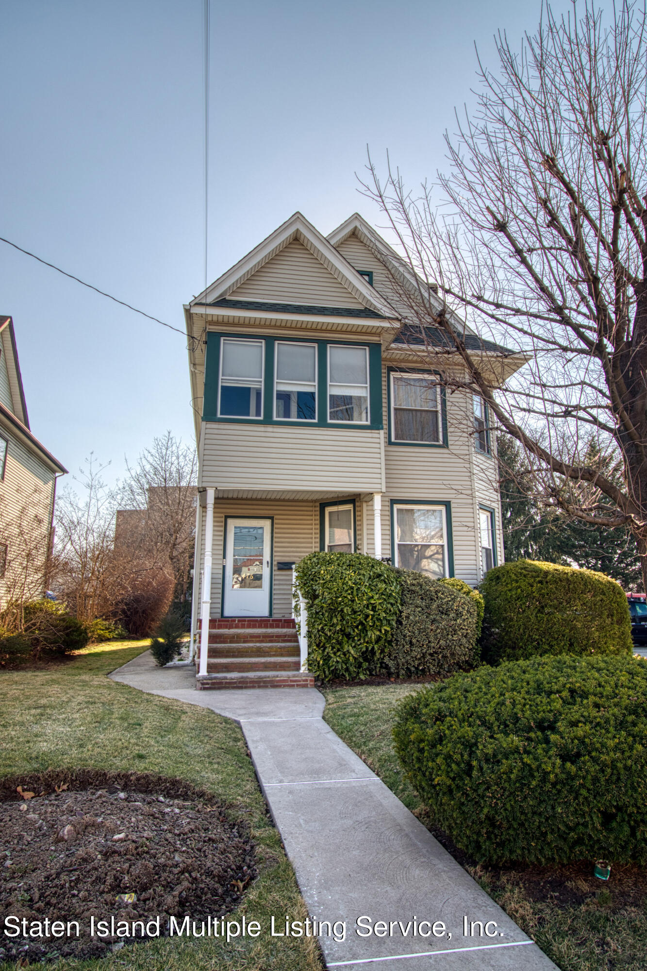 476 Clove Road Staten Island, NY 10310 - Photo 1 of 40 Welcome to 476 Clove Road!