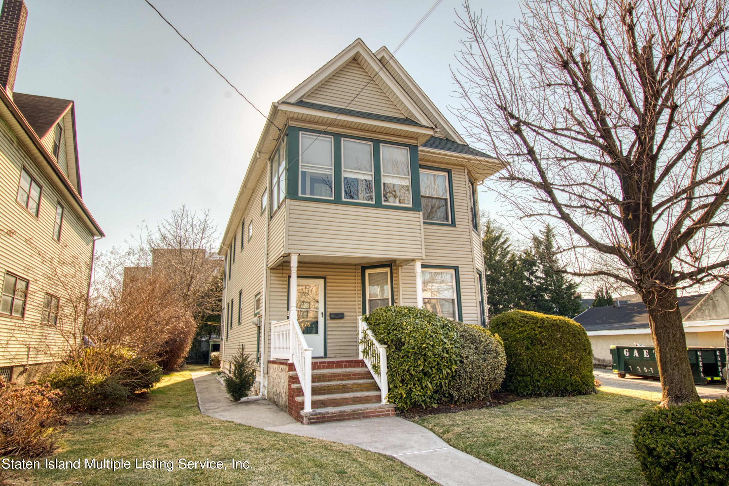 476 Clove Road Staten Island, NY 10310 - Photo 2 of 40 Front of the house
